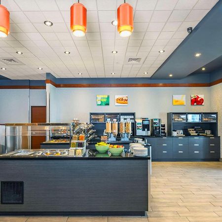 Quality Inn & Suites Lévis Eksteriør bilde