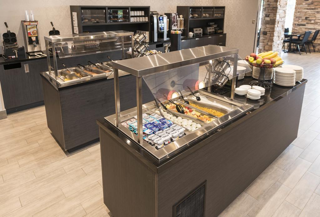 Quality Inn & Suites Lévis Eksteriør bilde