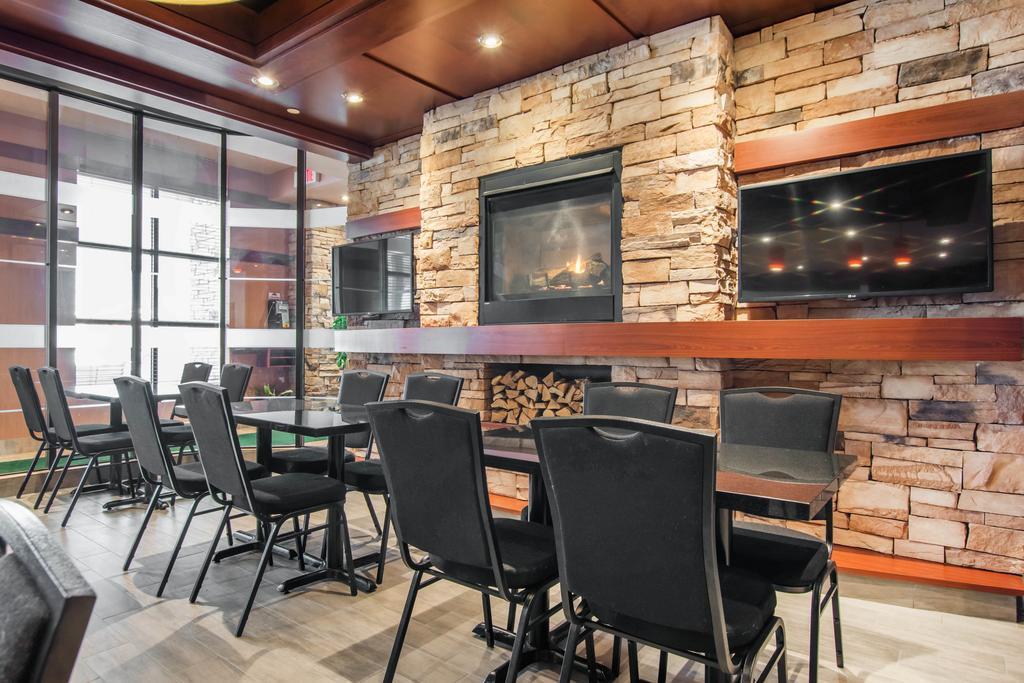 Quality Inn & Suites Lévis Eksteriør bilde