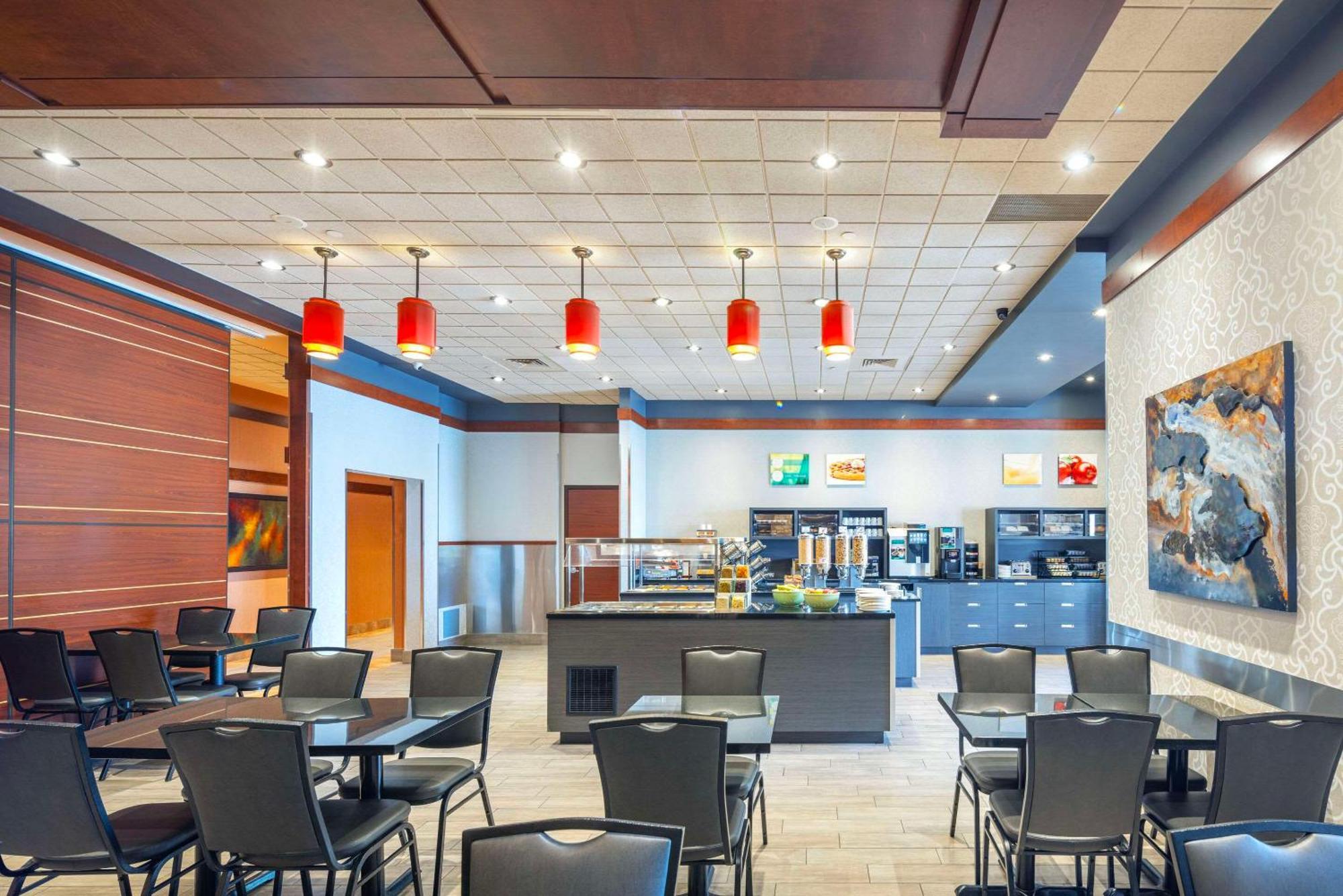 Quality Inn & Suites Lévis Eksteriør bilde