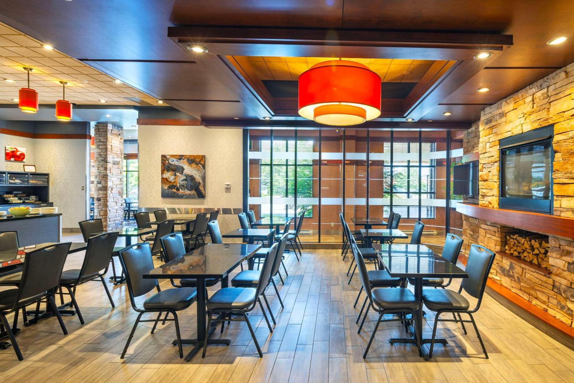 Quality Inn & Suites Lévis Eksteriør bilde